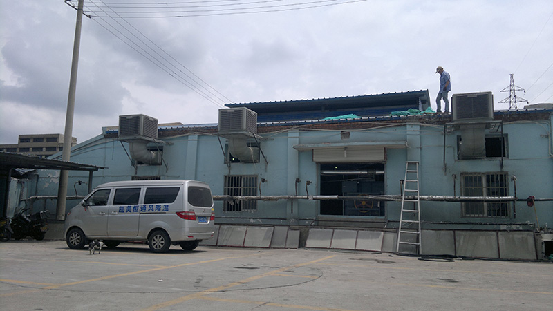 布草洗滌<a href=http://www.qwfootball.cn/photo/jie.html target='_blank'>車間降溫</a> 布草洗滌車間降溫